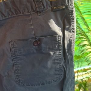 Columbia Size 10 Maui Blue Capris with Front & Back Pockets Excellent Condition